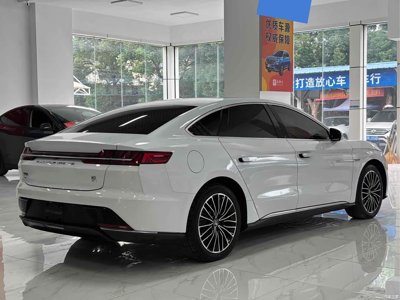 BYD Han, 2022 11