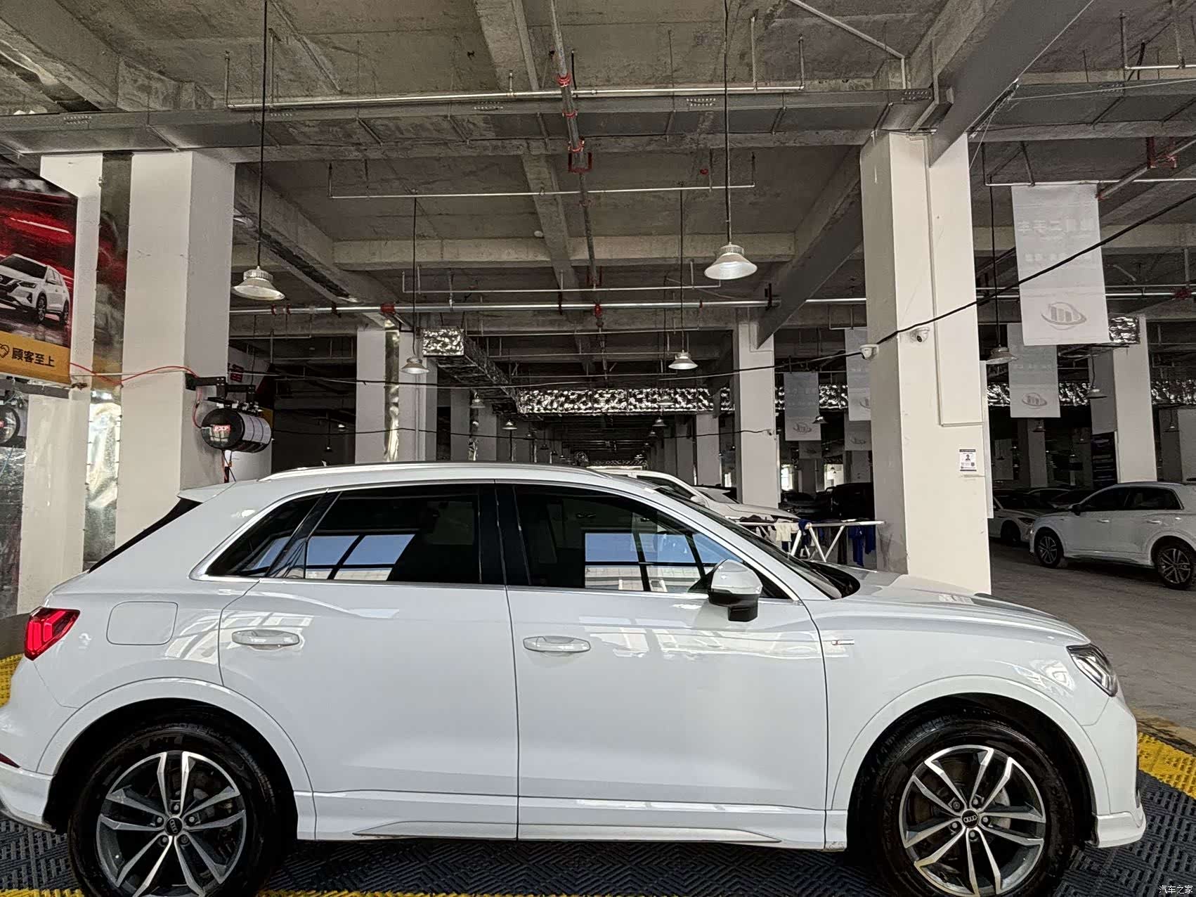 Audi Q3, 2023 2