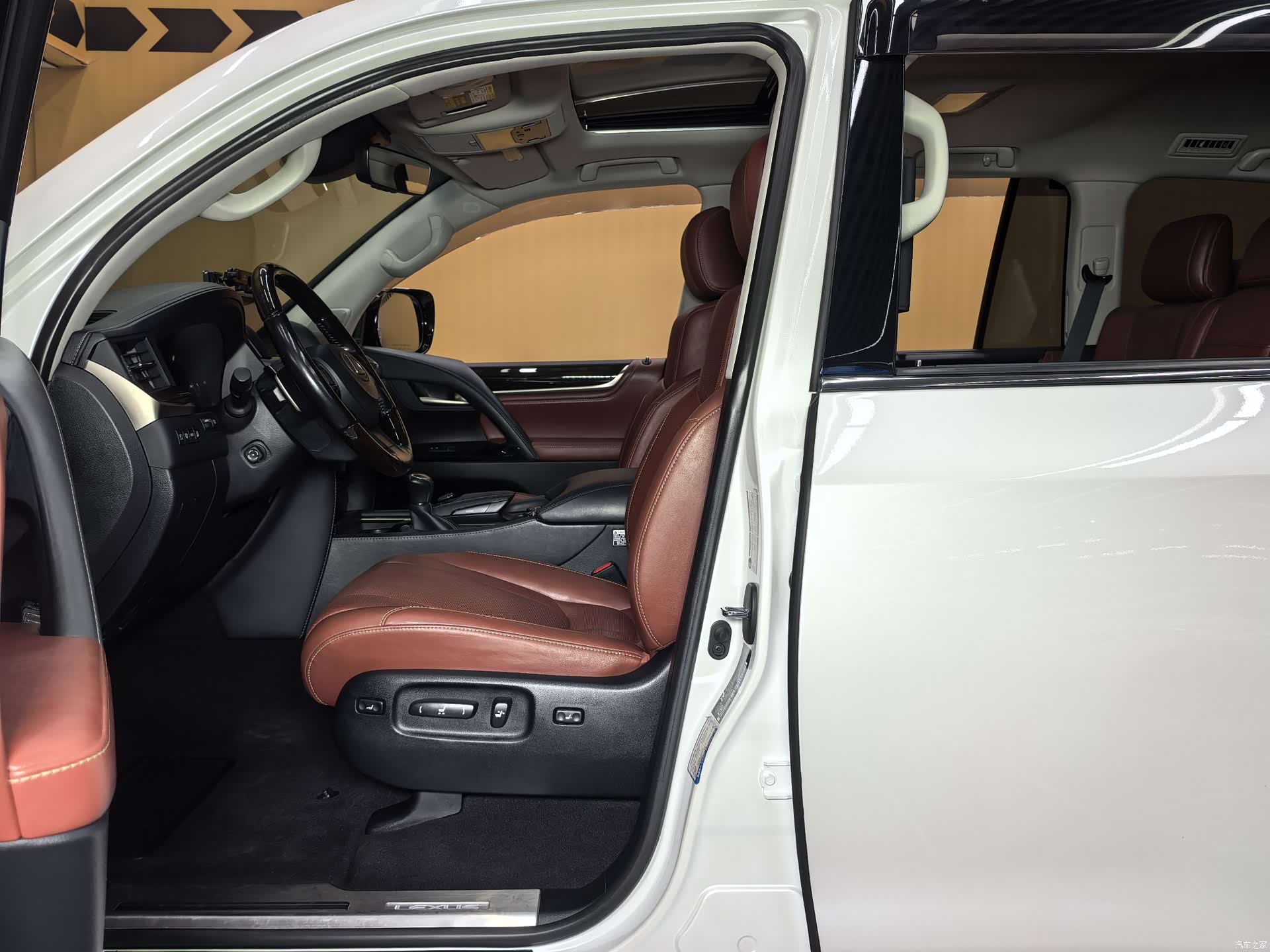 Lexus LX, 2020 7