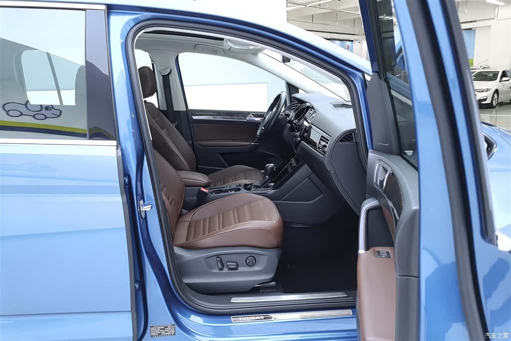 Volkswagen L, 2016 8