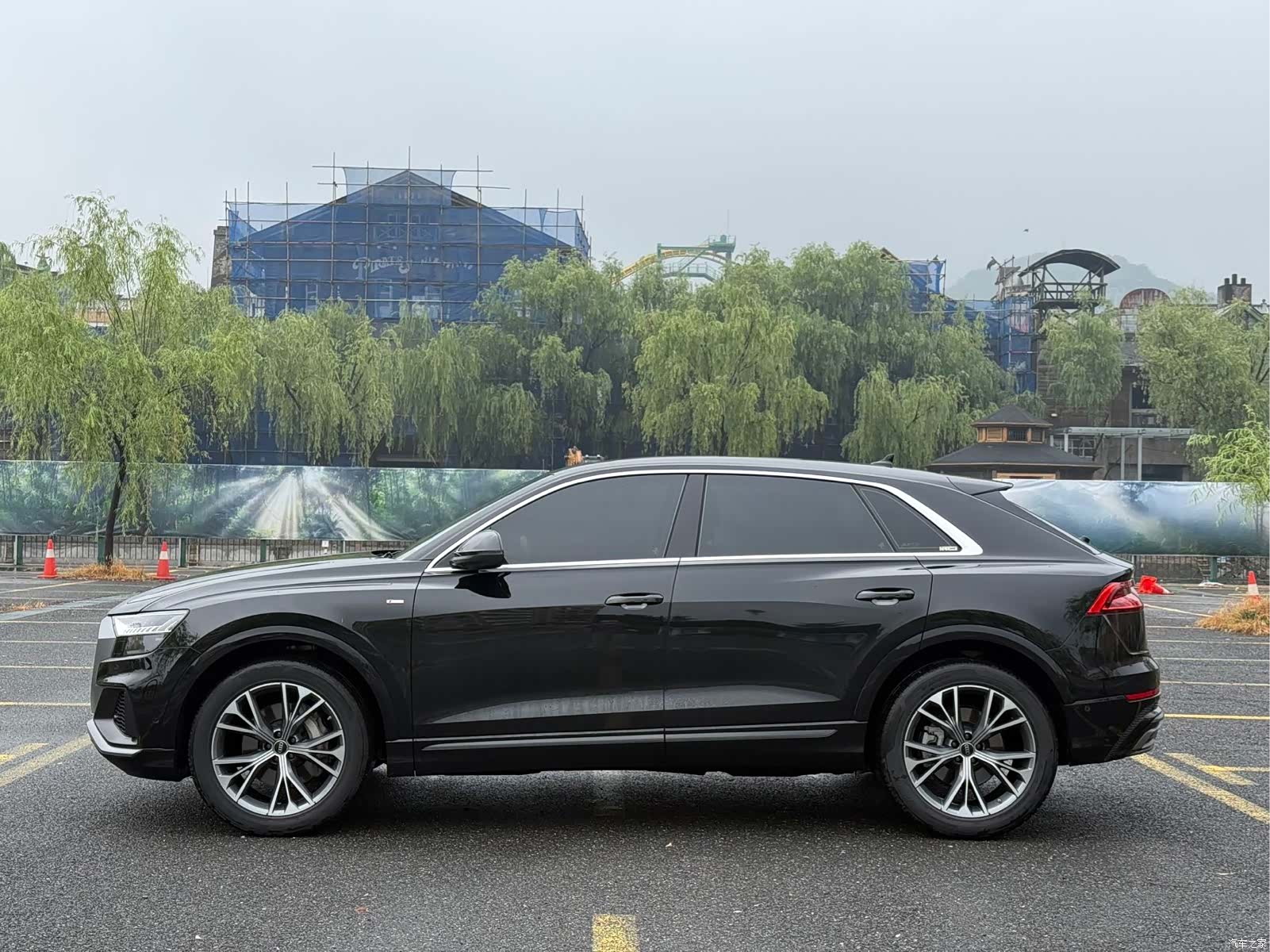 Audi Q8, 2024 6