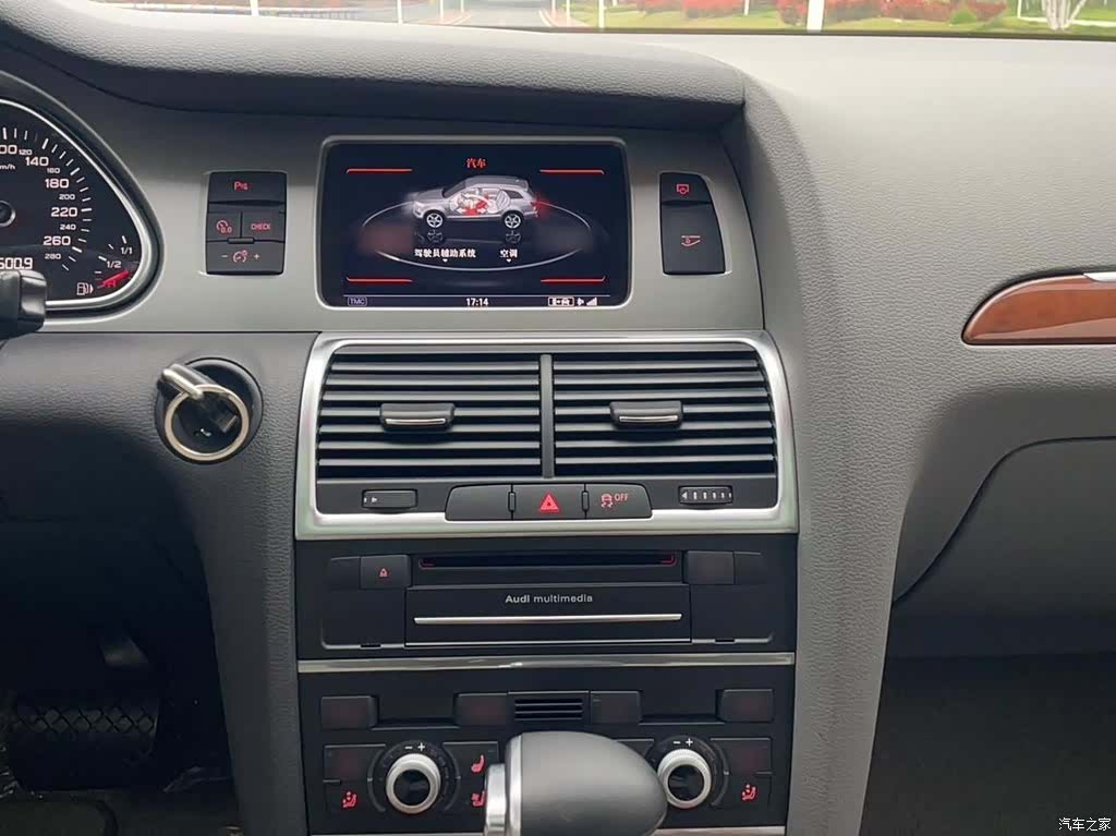 Audi Q7, 2015 все фото
