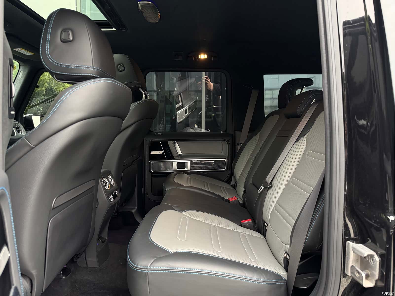 Mercedes-Benz G-Class, 2024 11