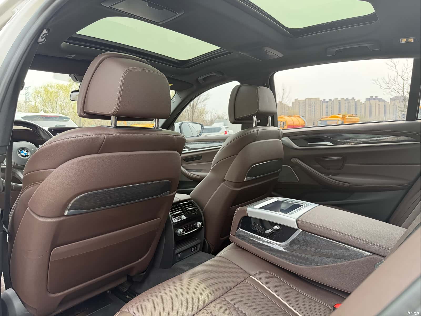 BMW 5 Series, 2021 все фото