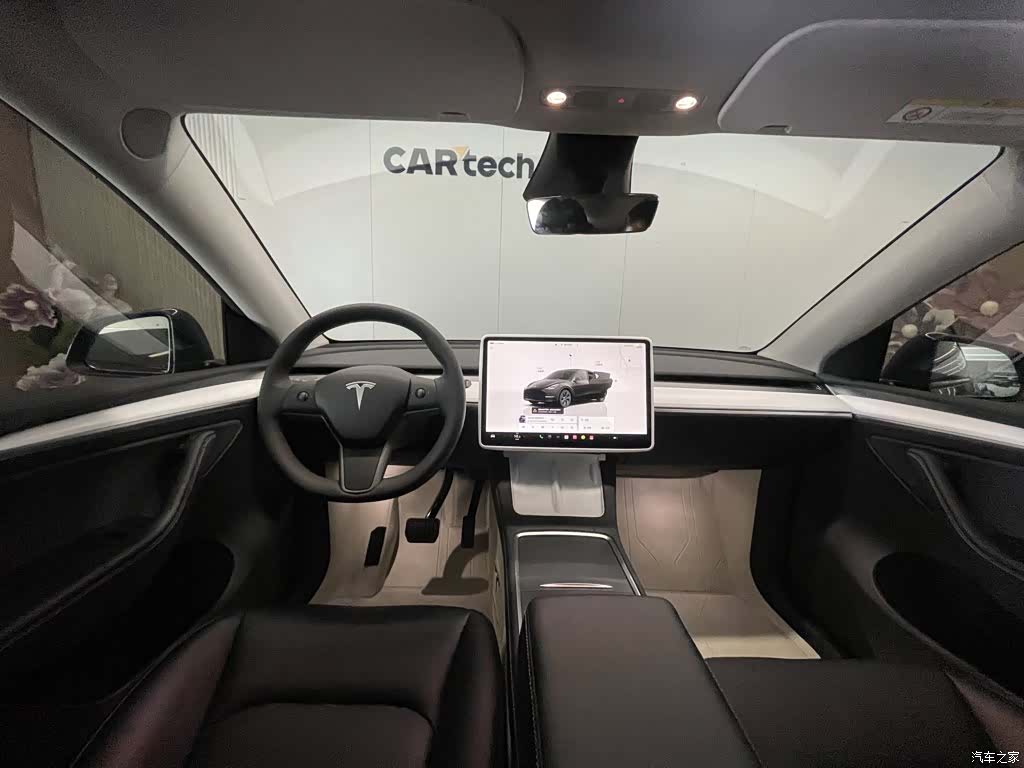 Tesla Model Y, 2025 12