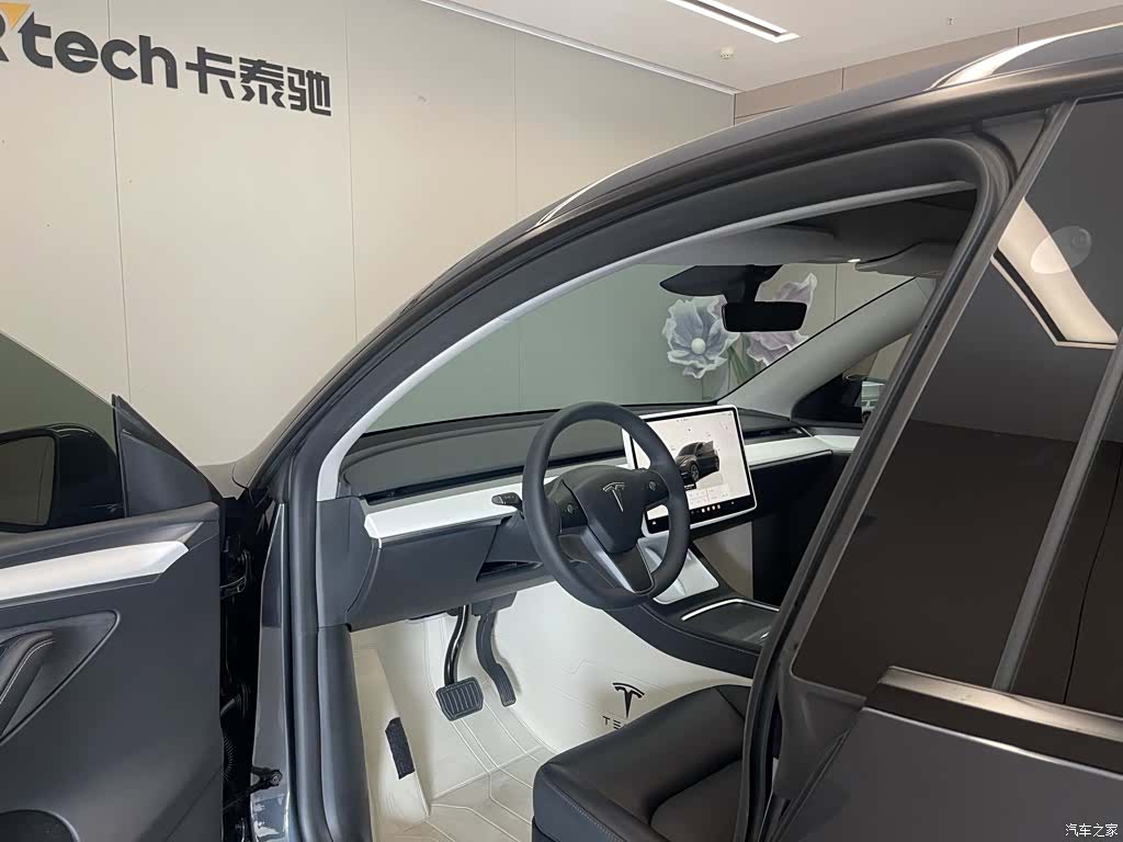 Tesla Model Y, 2025 24