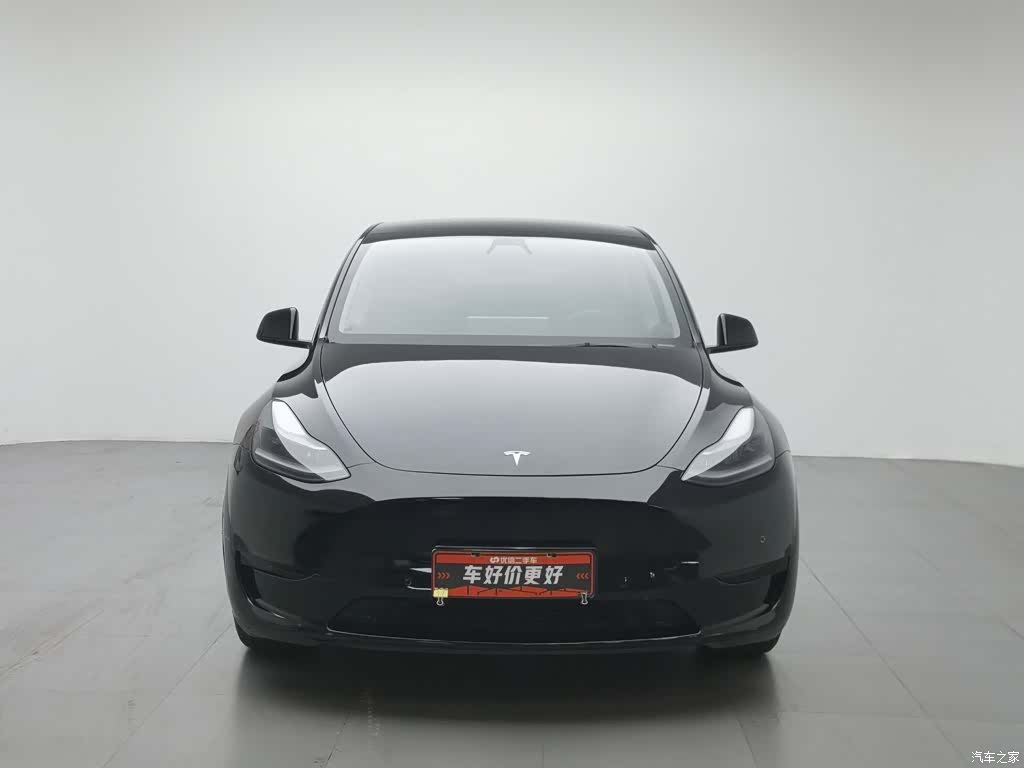 Tesla Model Y, 2022 3