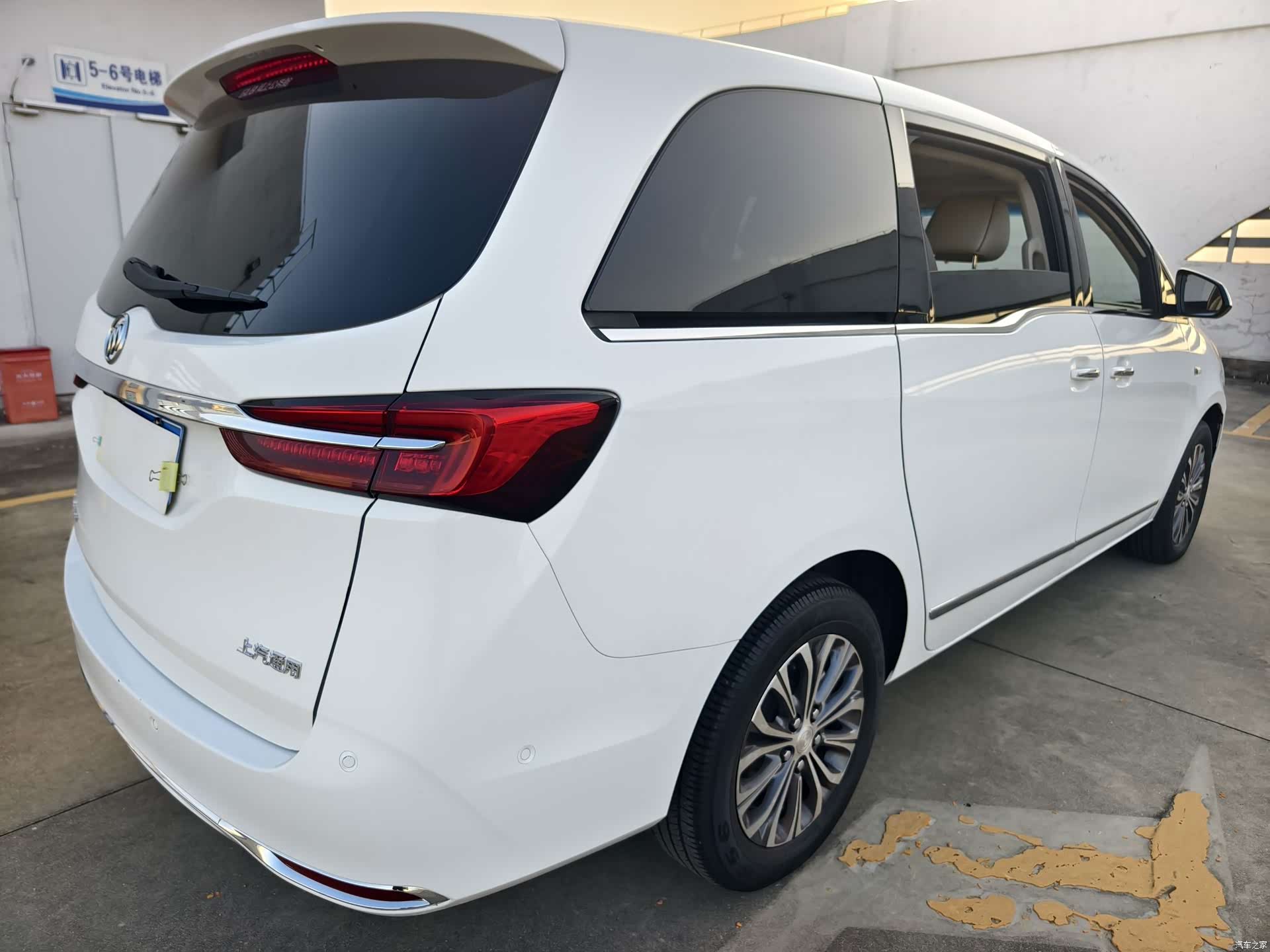 Buick GL8, 2021 все фото