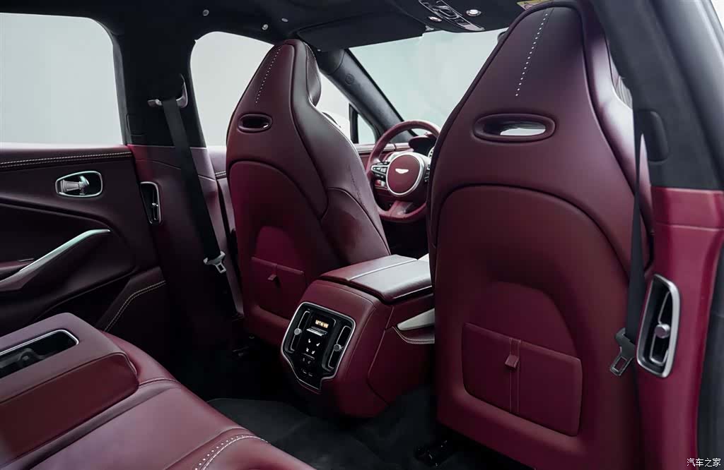 Aston Martin DBX, 2021 22