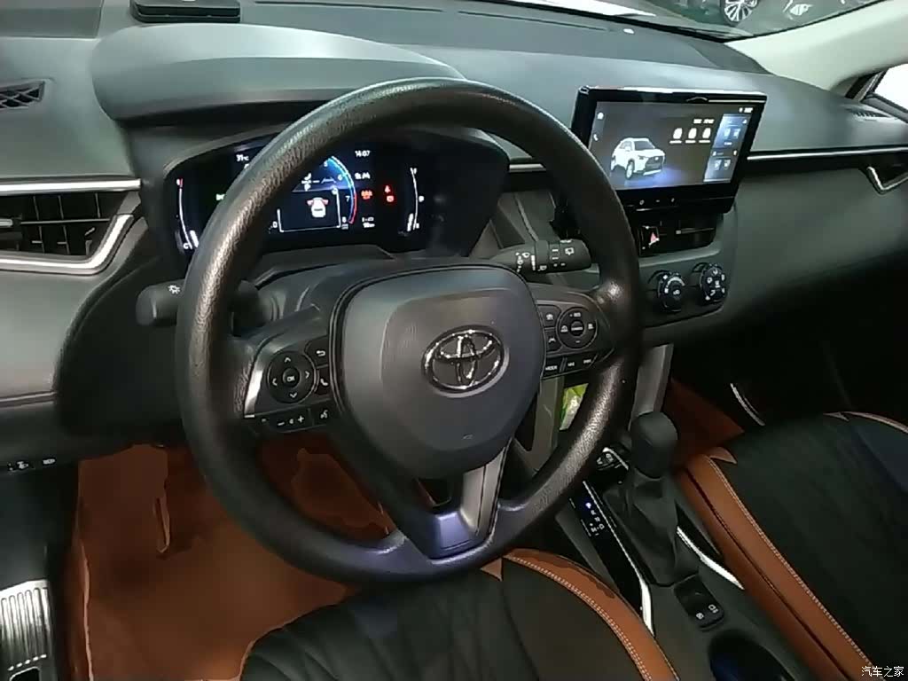 Toyota Corolla, 2025 11