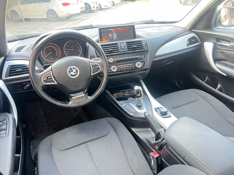 BMW 1 Series 2012, фото 27