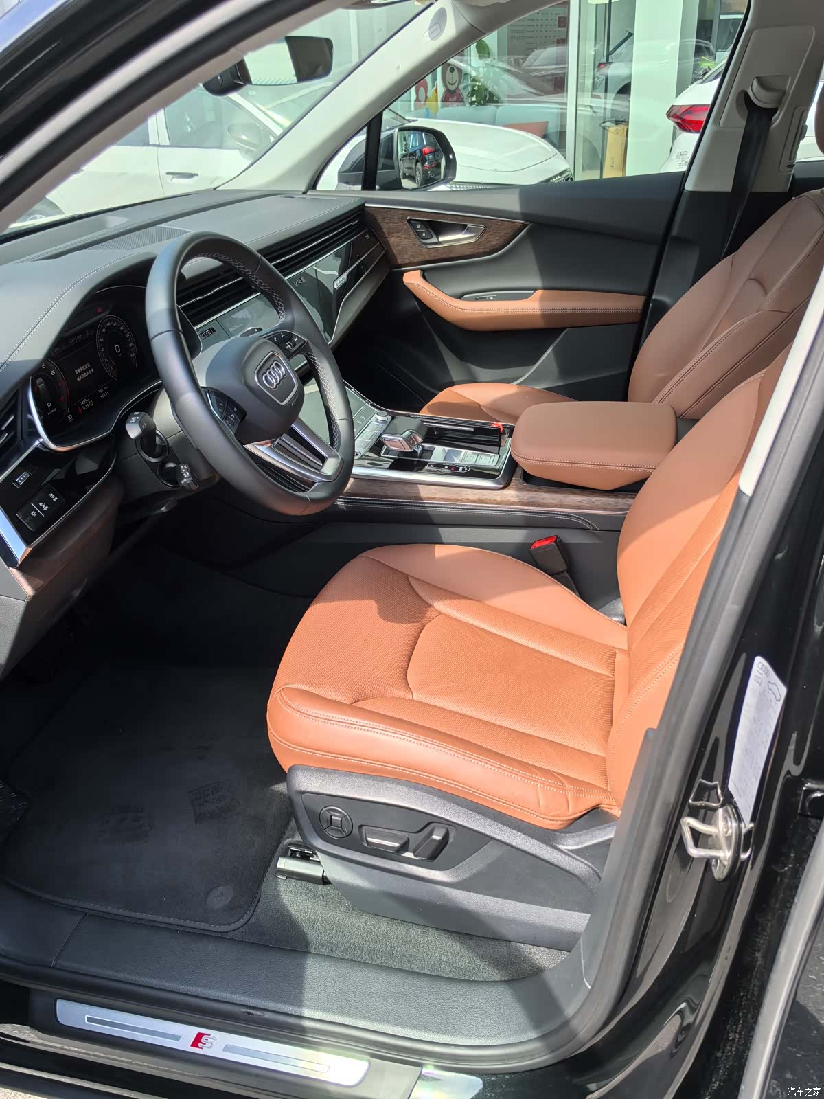 Audi Q7, 2024 все фото