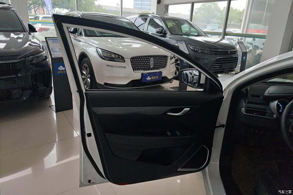 Geely Emgrand, 2021 7