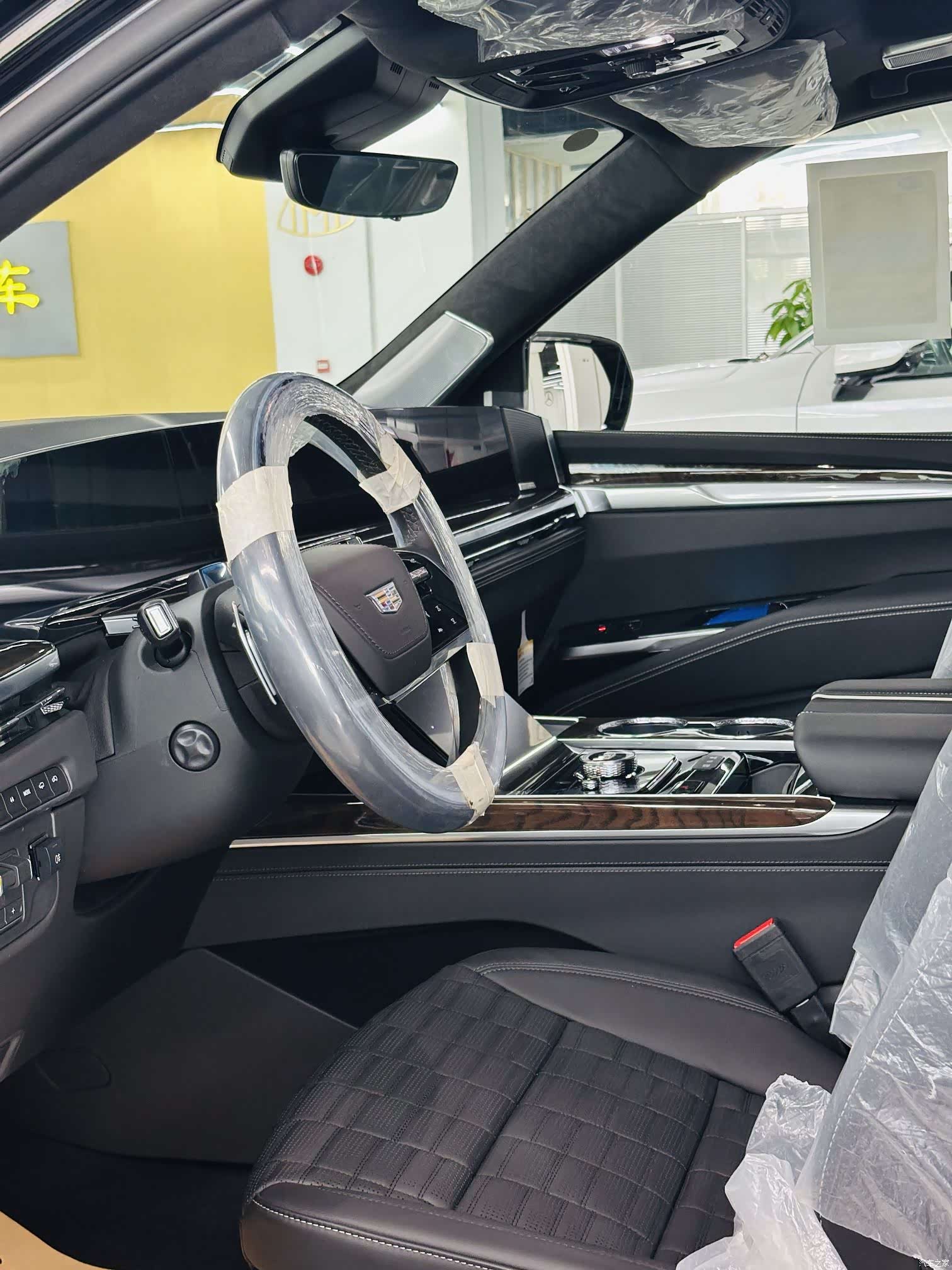 Cadillac Escalade, 2026 все фото