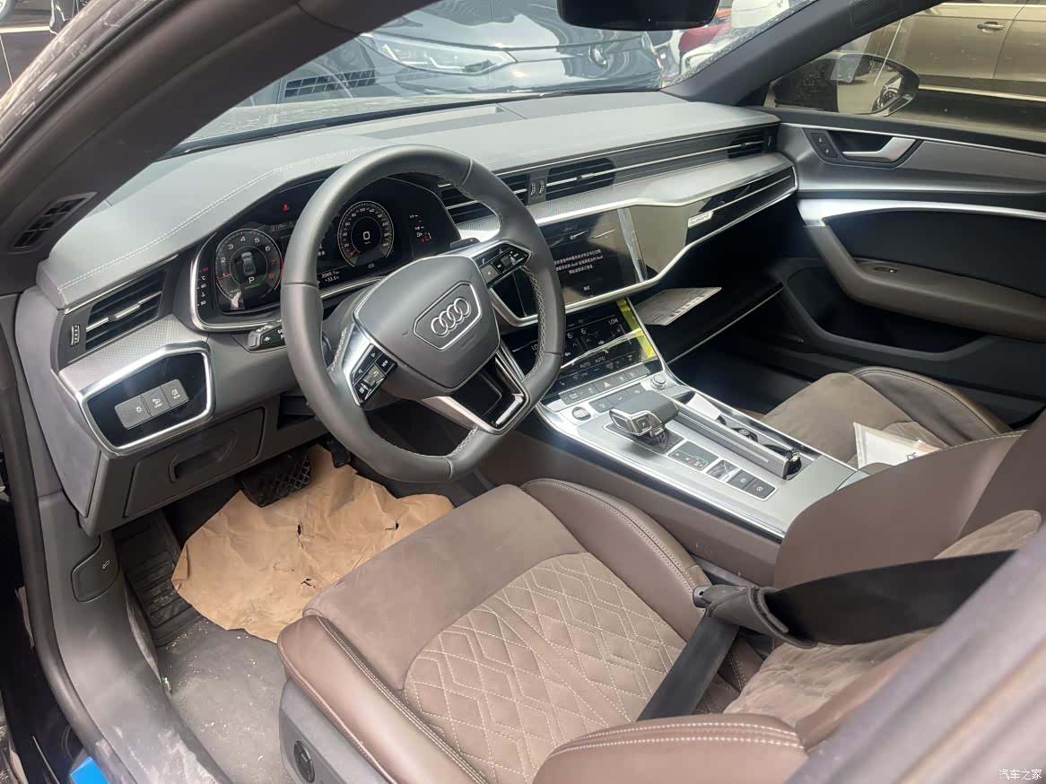 Audi A7L, 2023 4