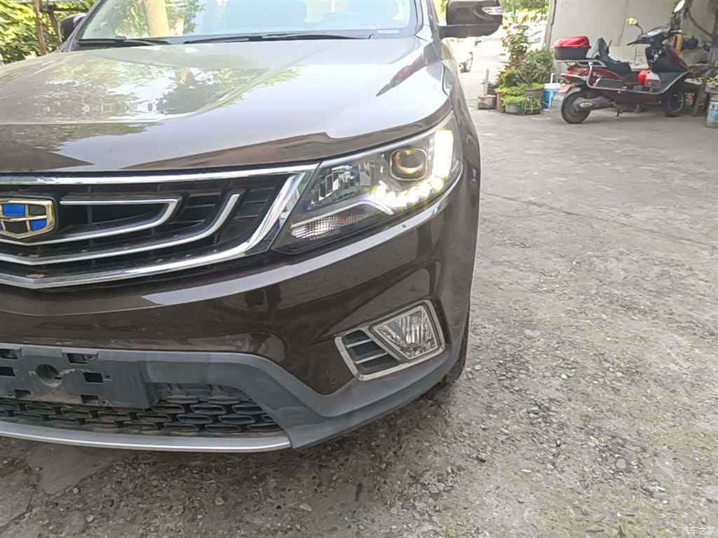 Geely X6, 2017 24
