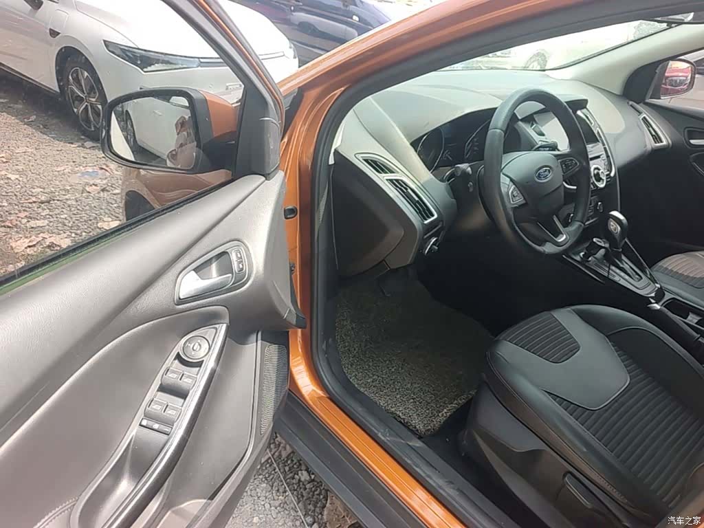 Ford Focus, 2015 16