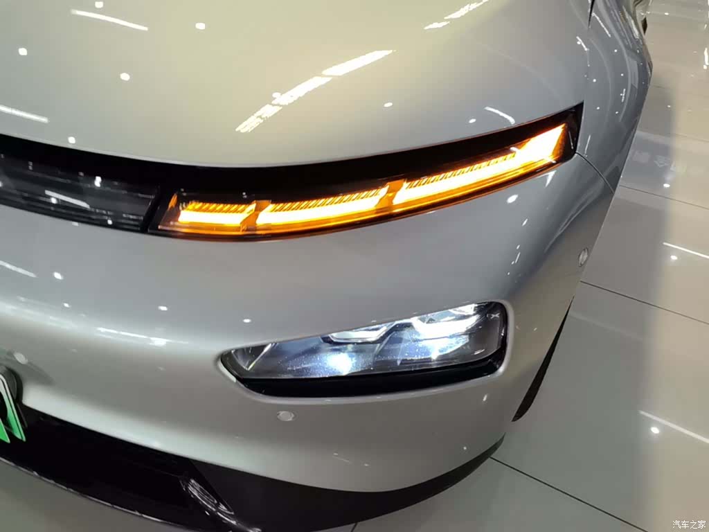 Xpeng P7, 2021 24