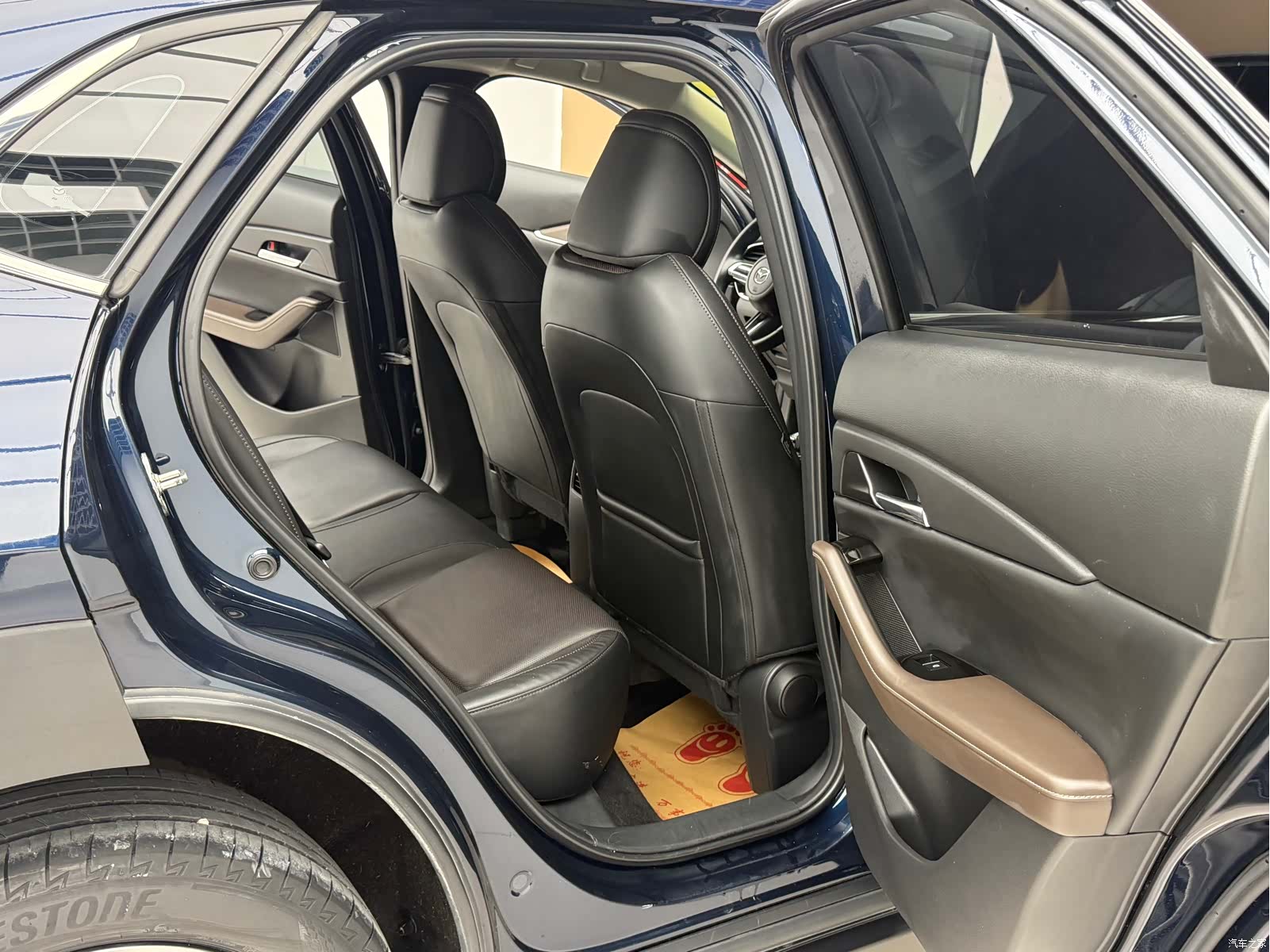 Mazda CX-30, 2022 12