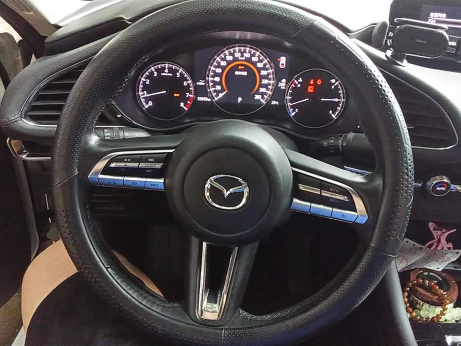 Mazda 3 Angkesaila