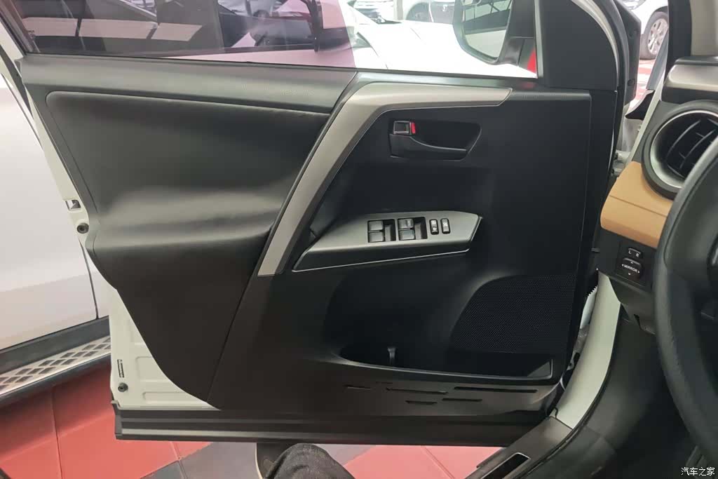 Toyota RAV4, 2017 7