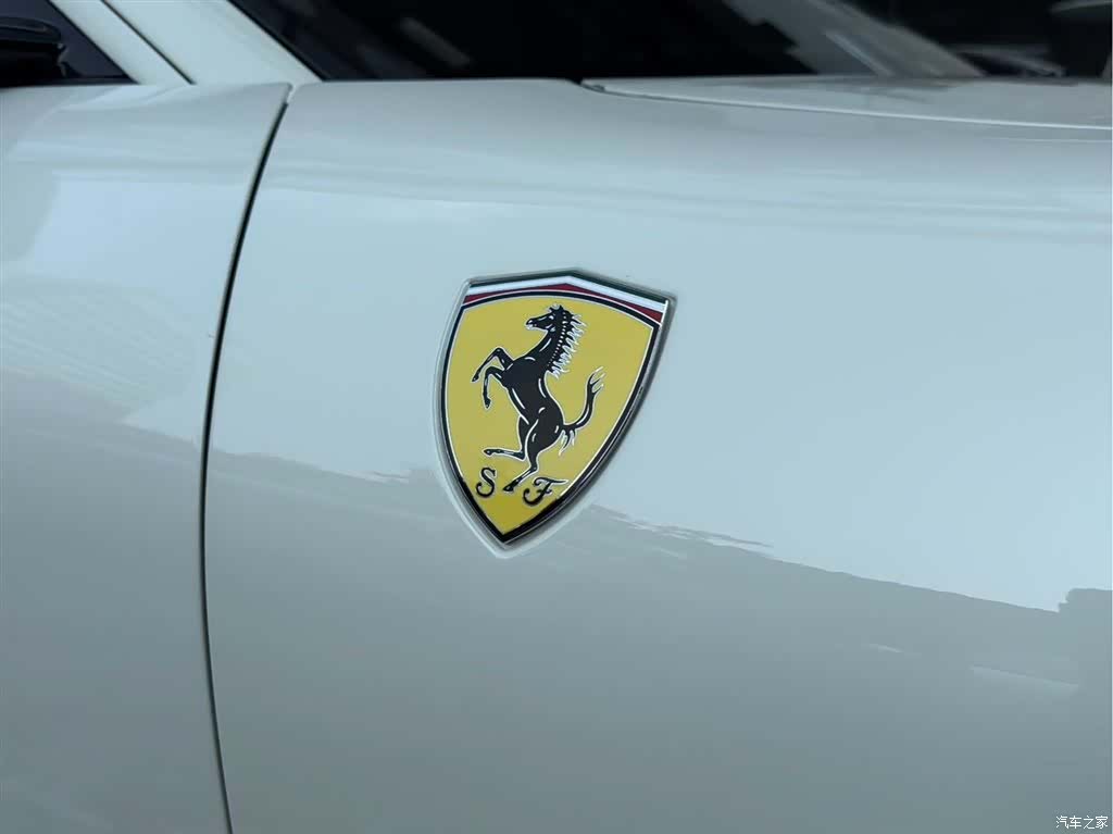 Ferrari Roma, 2021 10