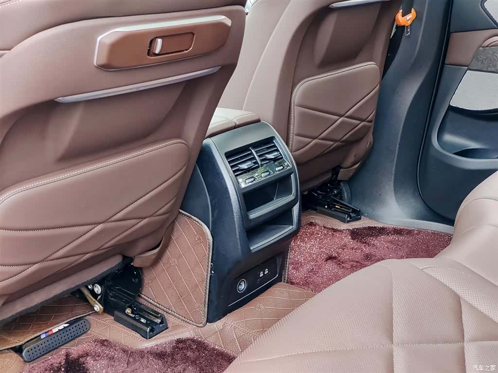 BMW X5, 2024 9