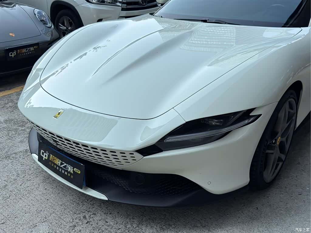 Ferrari Roma, 2021 8