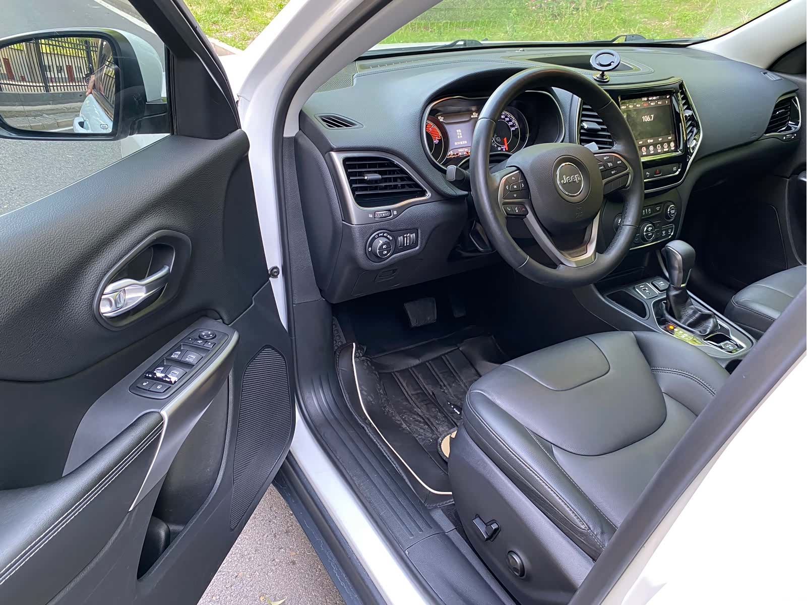 Jeep Cherokee, 2019 11