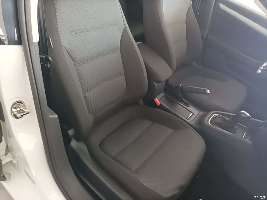 Volkswagen Sagitar, 2016 25