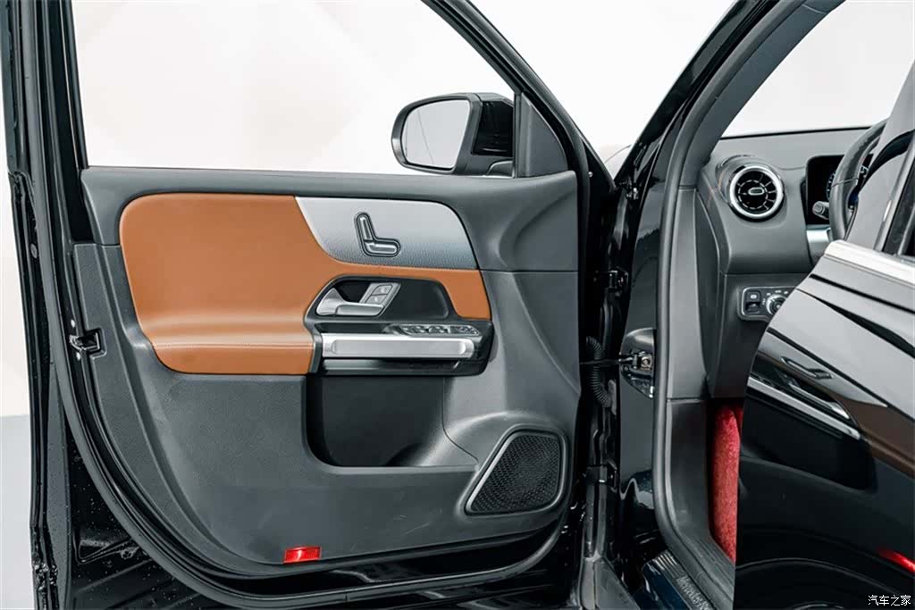 Mercedes-Benz GLB, 2023 15