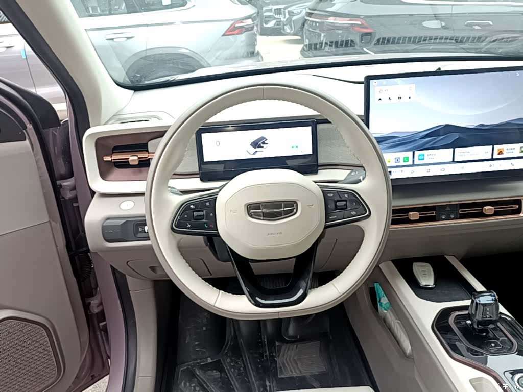 Geely Icon, 2025 11