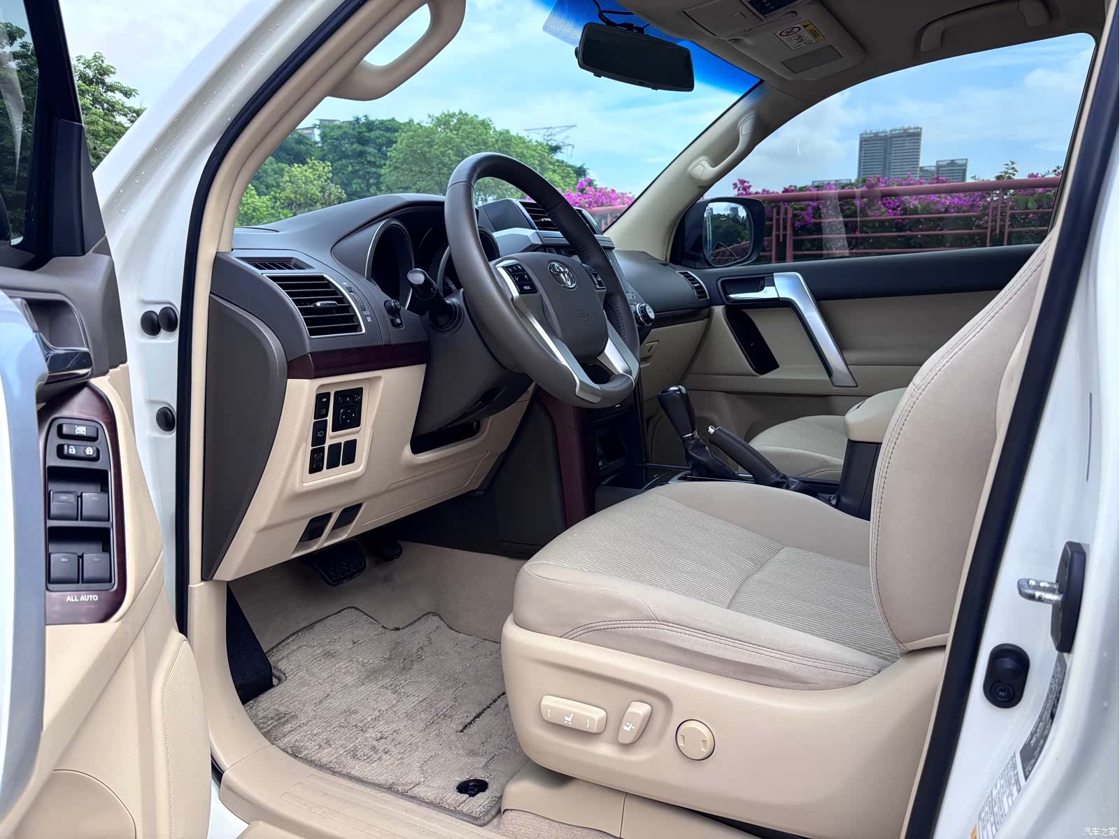 Toyota Prado, 2015 4