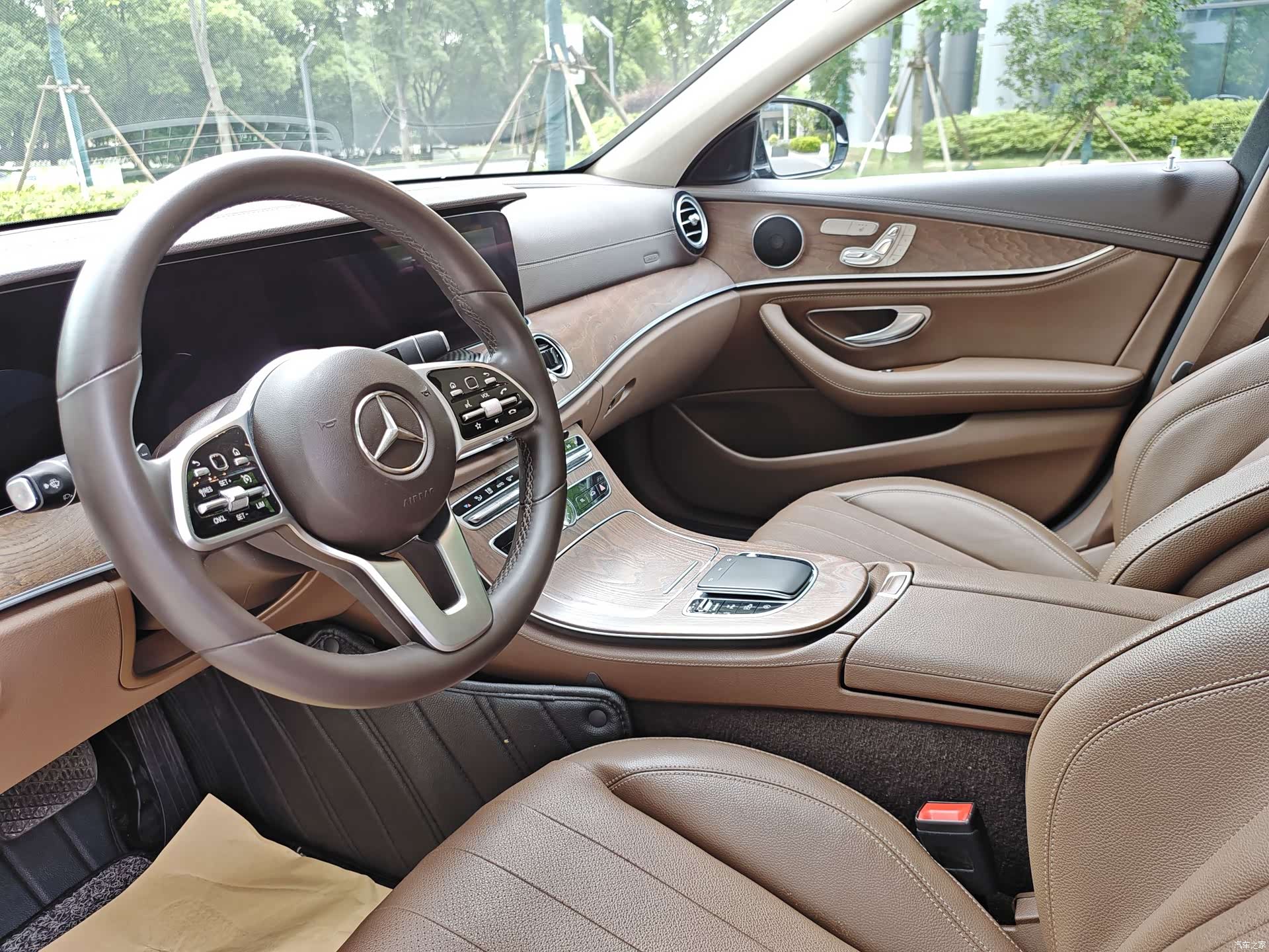 Mercedes-Benz E-Class, 2019 9