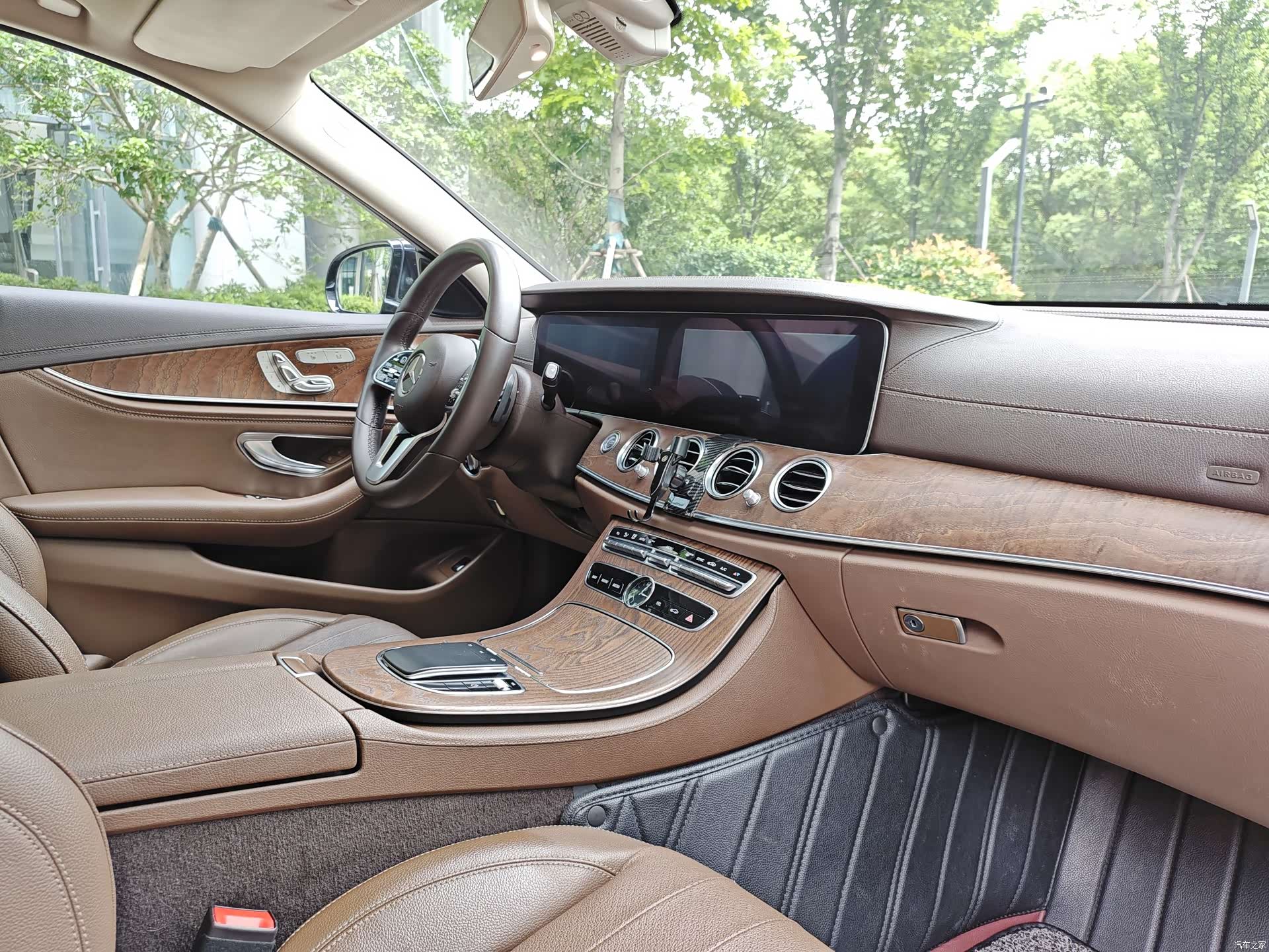 Mercedes-Benz E-Class, 2019 17