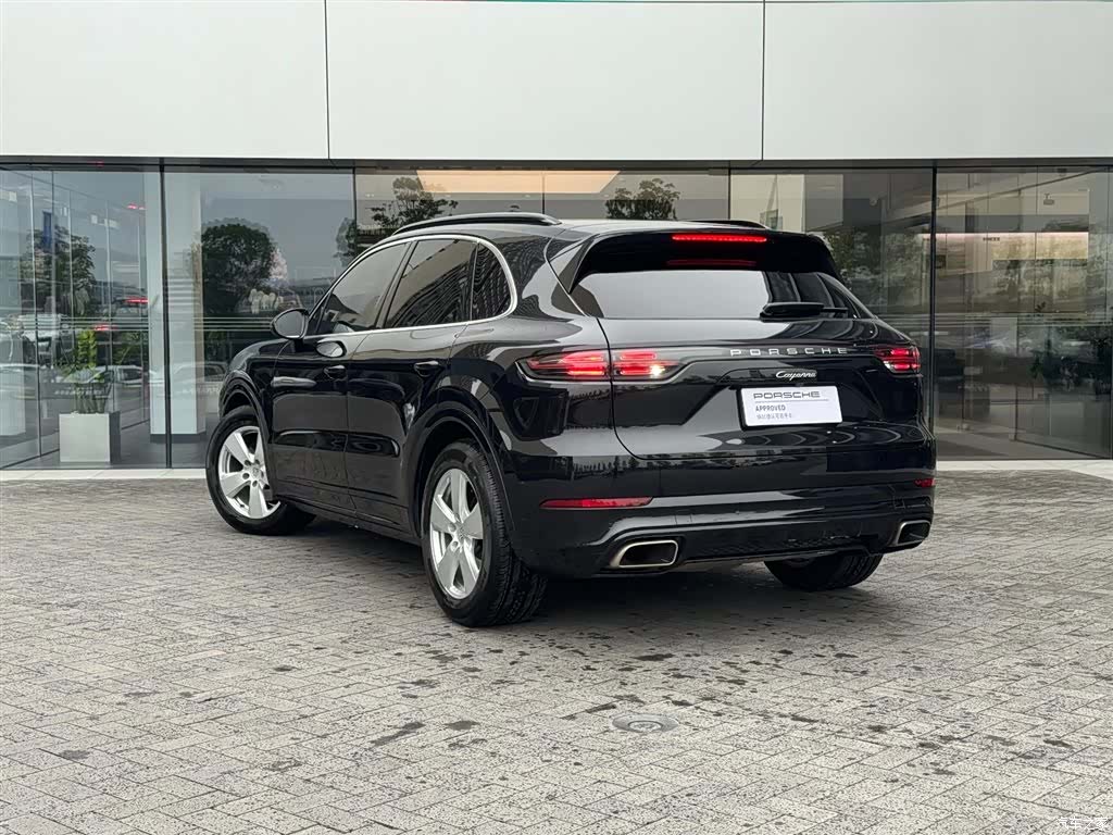 Porsche Cayenne, 2022 3