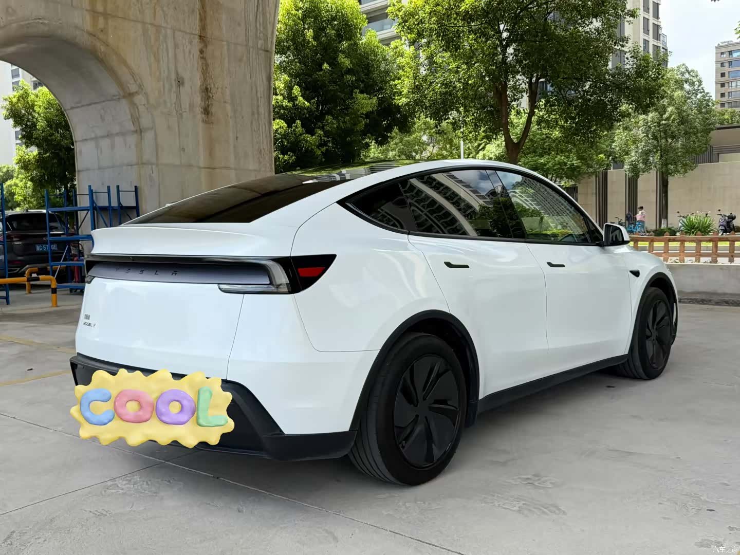 Tesla Model Y, 2025 13