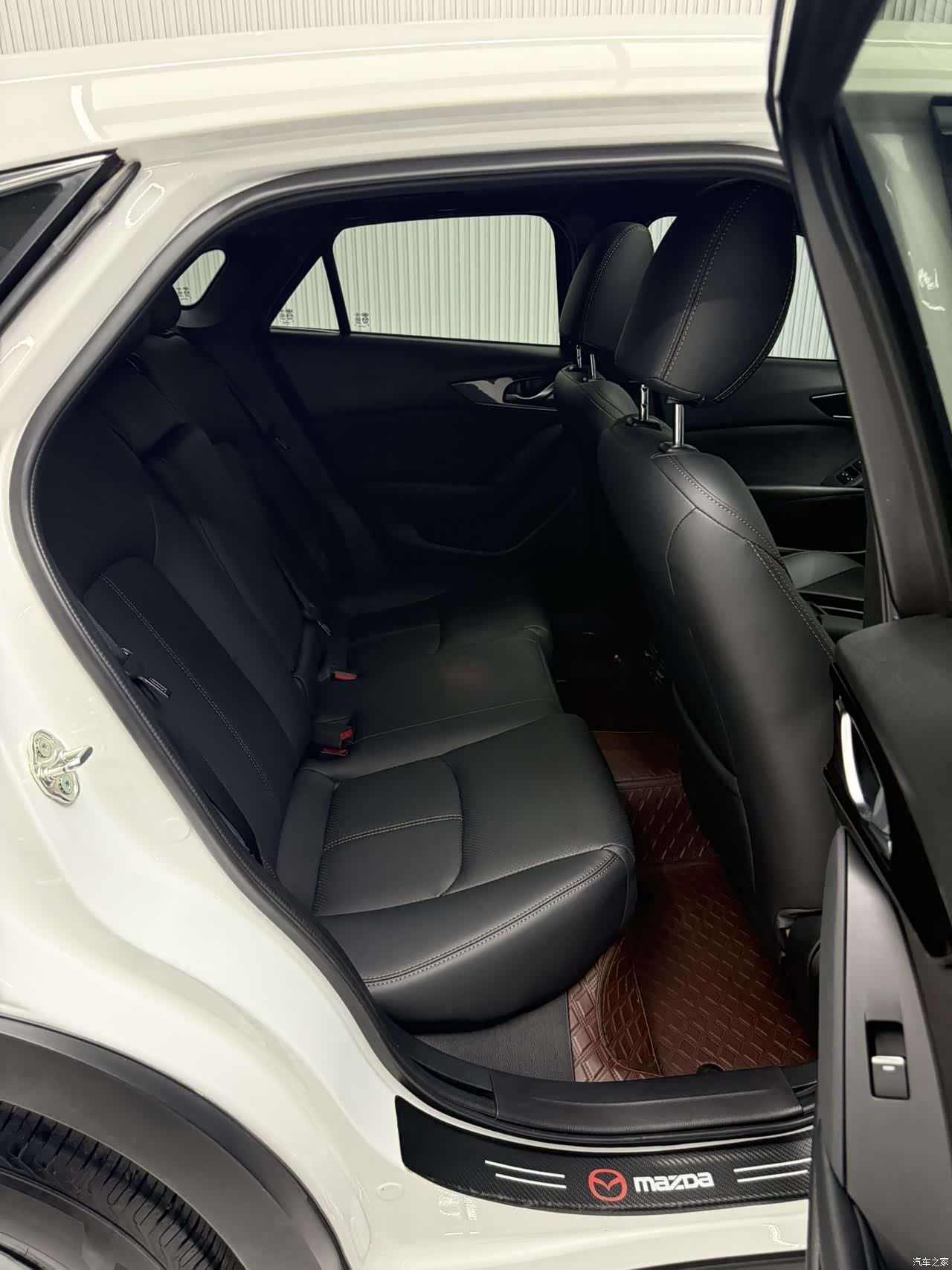 Mazda CX-4, 2023 9