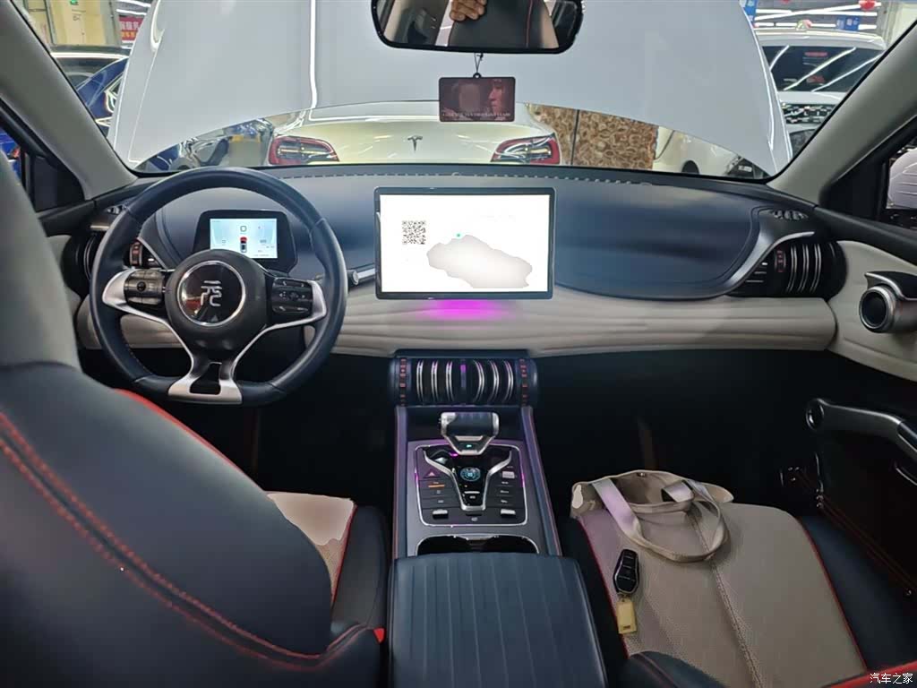 BYD Yuan, 2022 10
