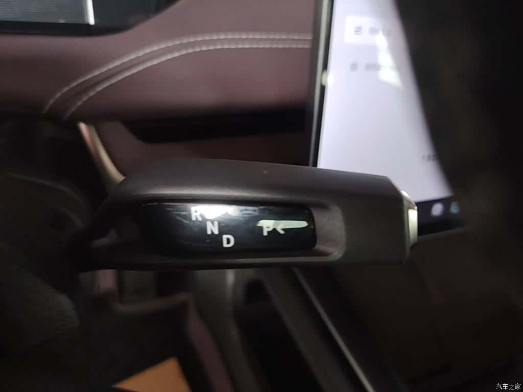 Xiaomi SU7, 2025 10
