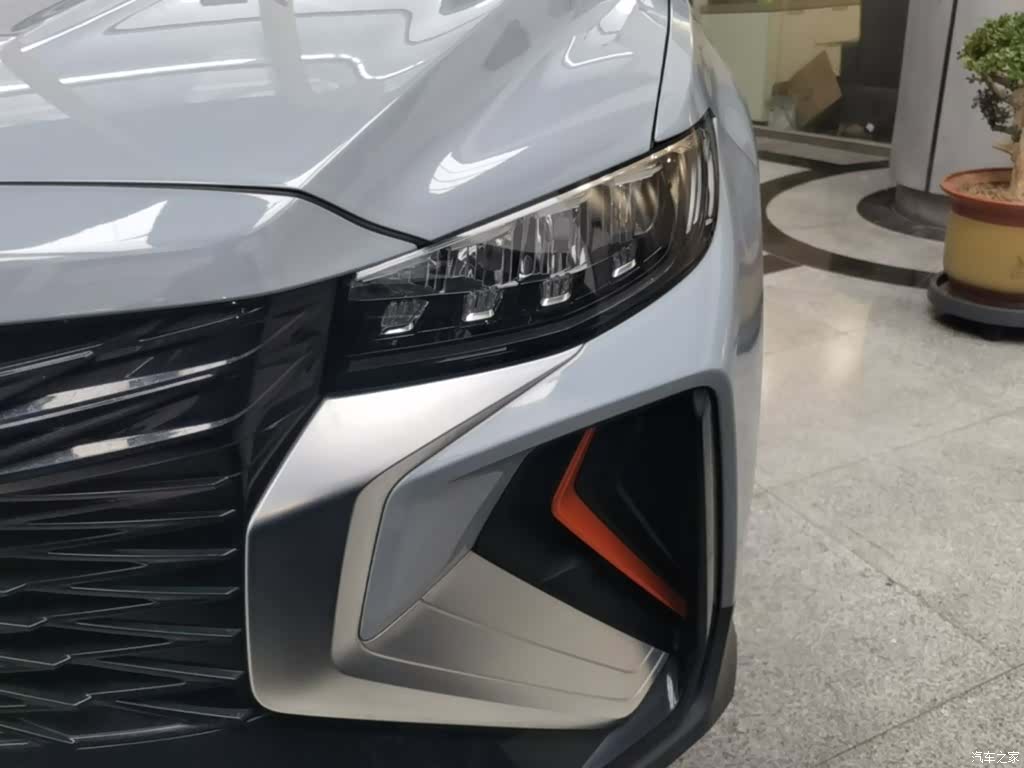 Geely Boyue, 2022 18