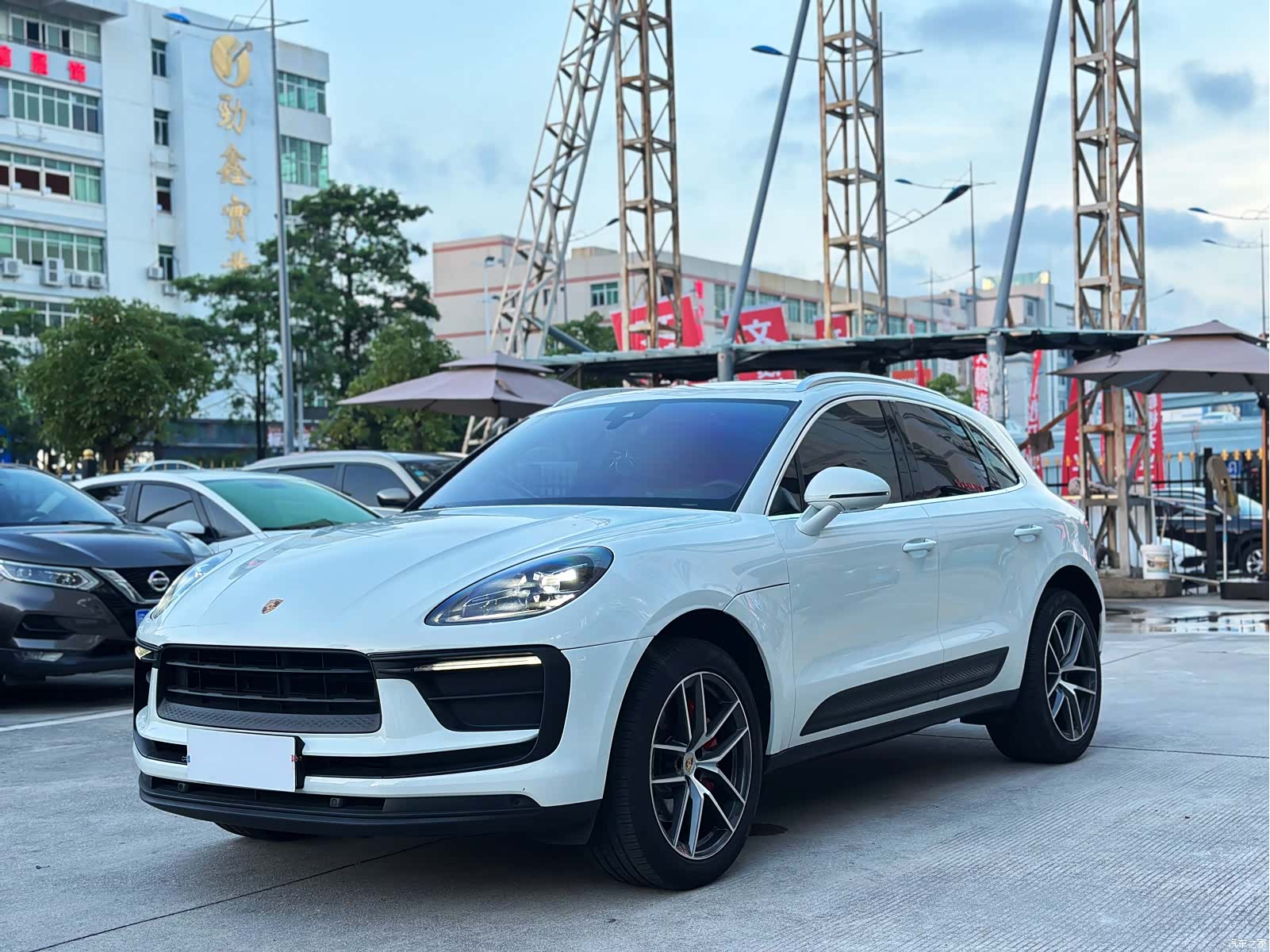 Porsche Macan, 2023 1