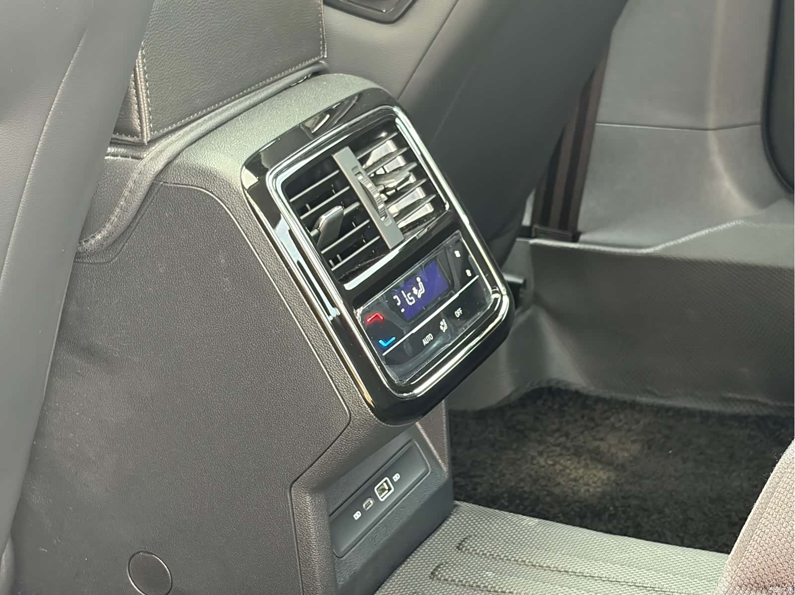 Volkswagen Passat, 2025 21