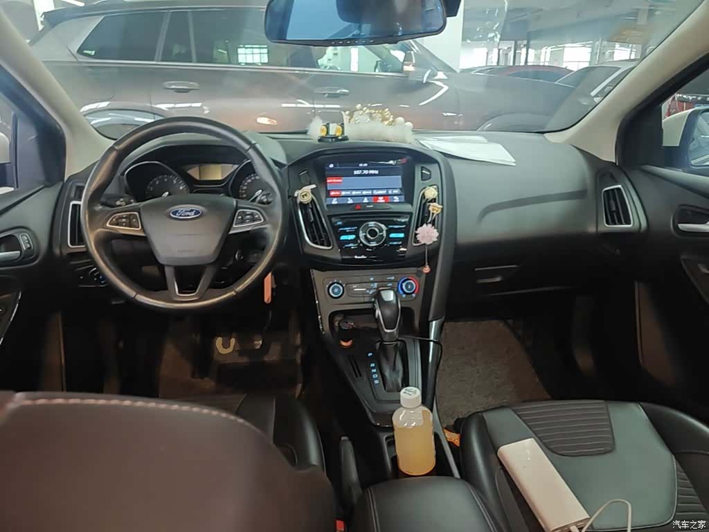 Ford Focus, 2019 10