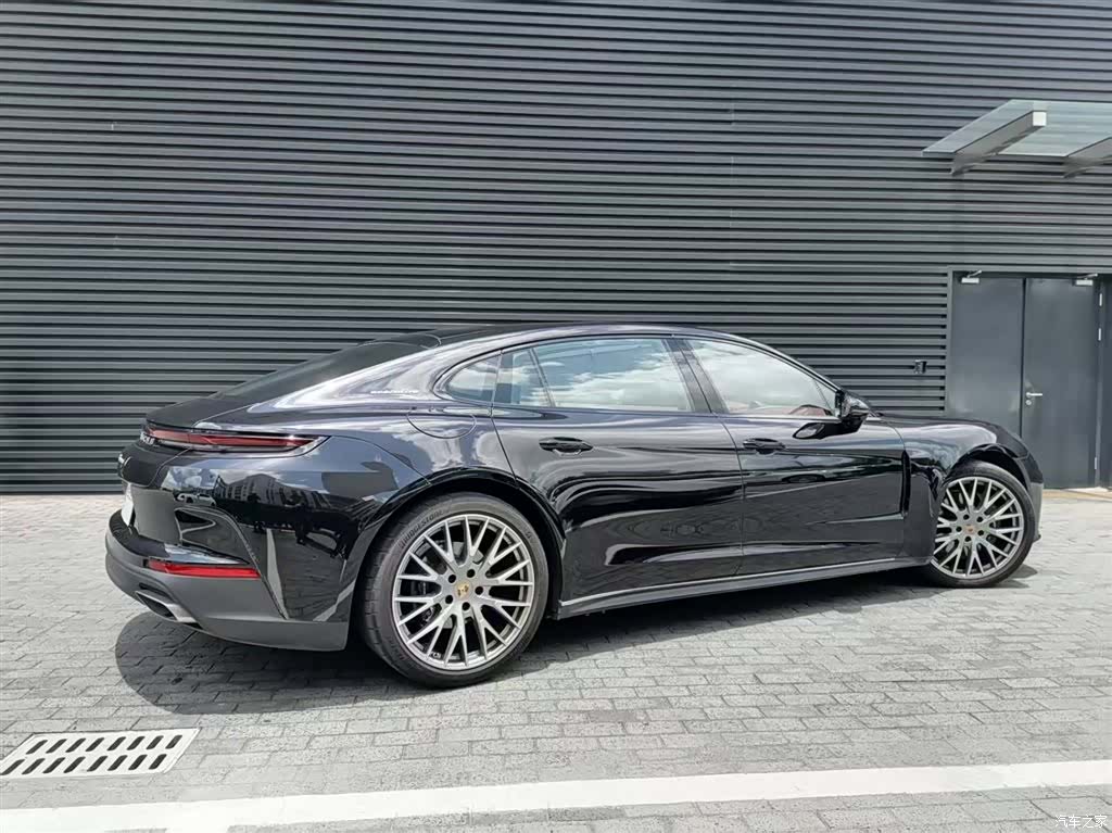 Porsche Panamera, 2025 все фото