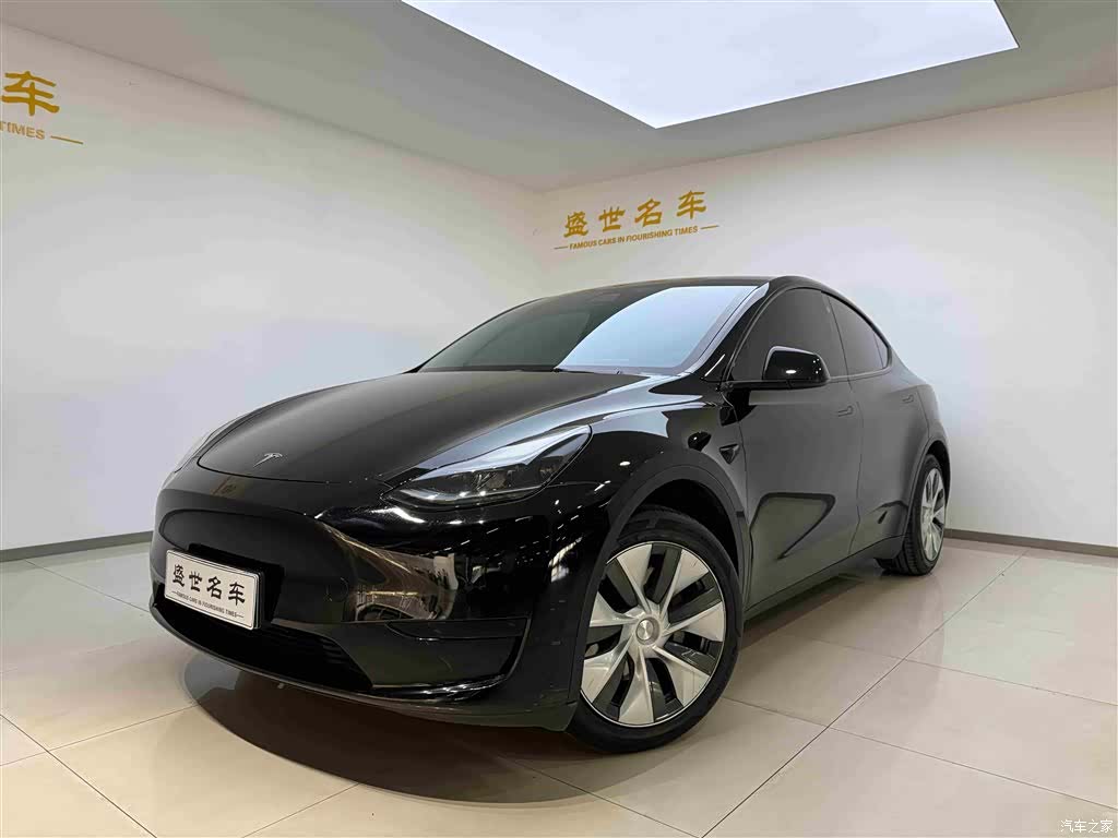 Tesla Model Y, 2022 3