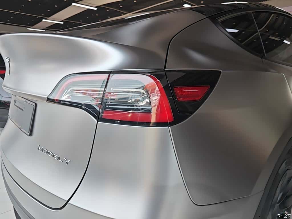 Tesla Model Y, 2021 8
