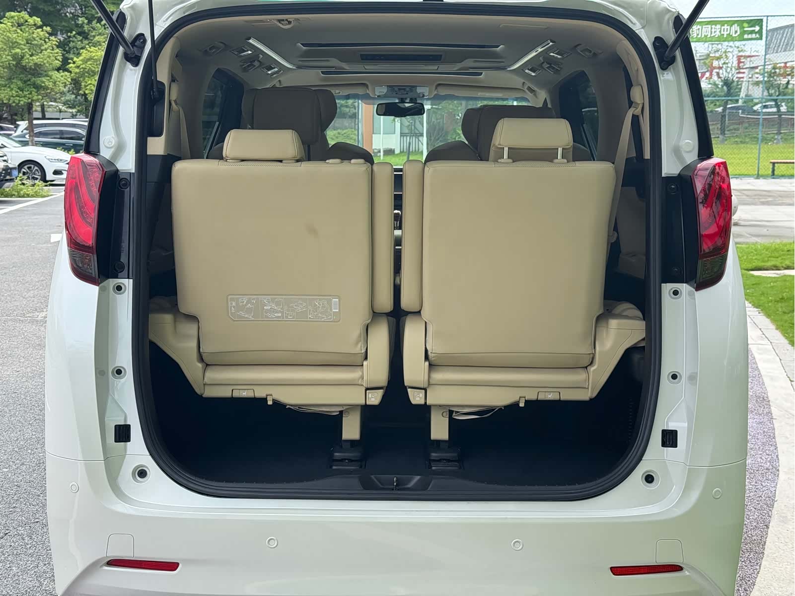 Toyota Alphard, 2018 19
