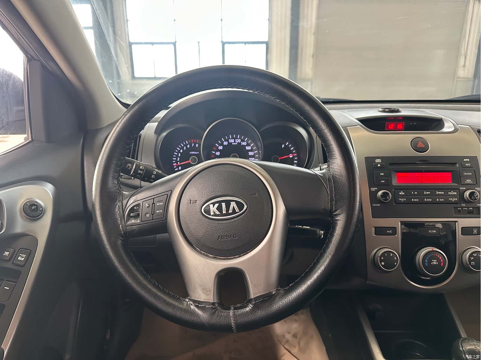Kia GL, 2011 12