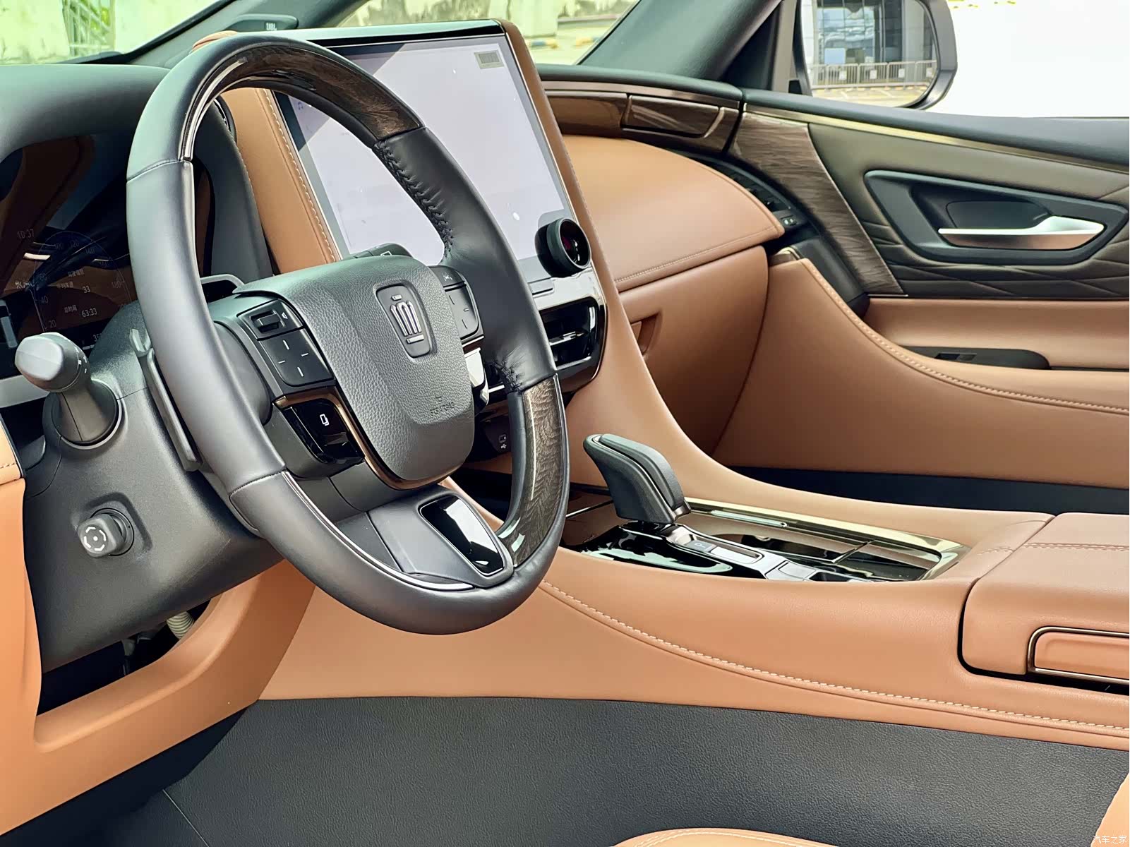 Toyota Vellfire, 2025 16